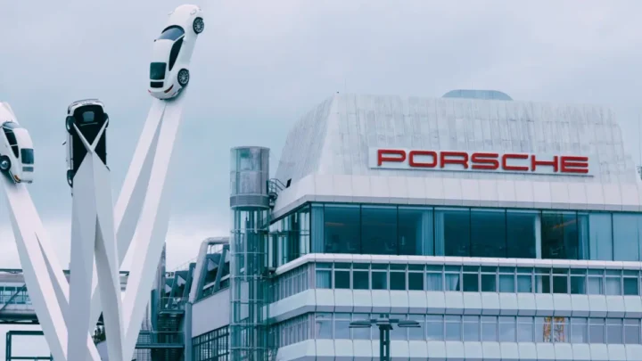 Porsche-Aktie verliert an Schwung: Zwischen China-Druck, neuen Bewertungen und hohen Erwartungen der Anleger