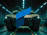 Rheinmetall-Unternehmenslogo vor einem militärischen Fahrzeug als Symbol für den Boom der Rheinmetall Aktie.