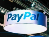 PayPal-Aktie steigt auf Mehrmonatshoch und signalisiert mögliche Trendwende an der Börse.