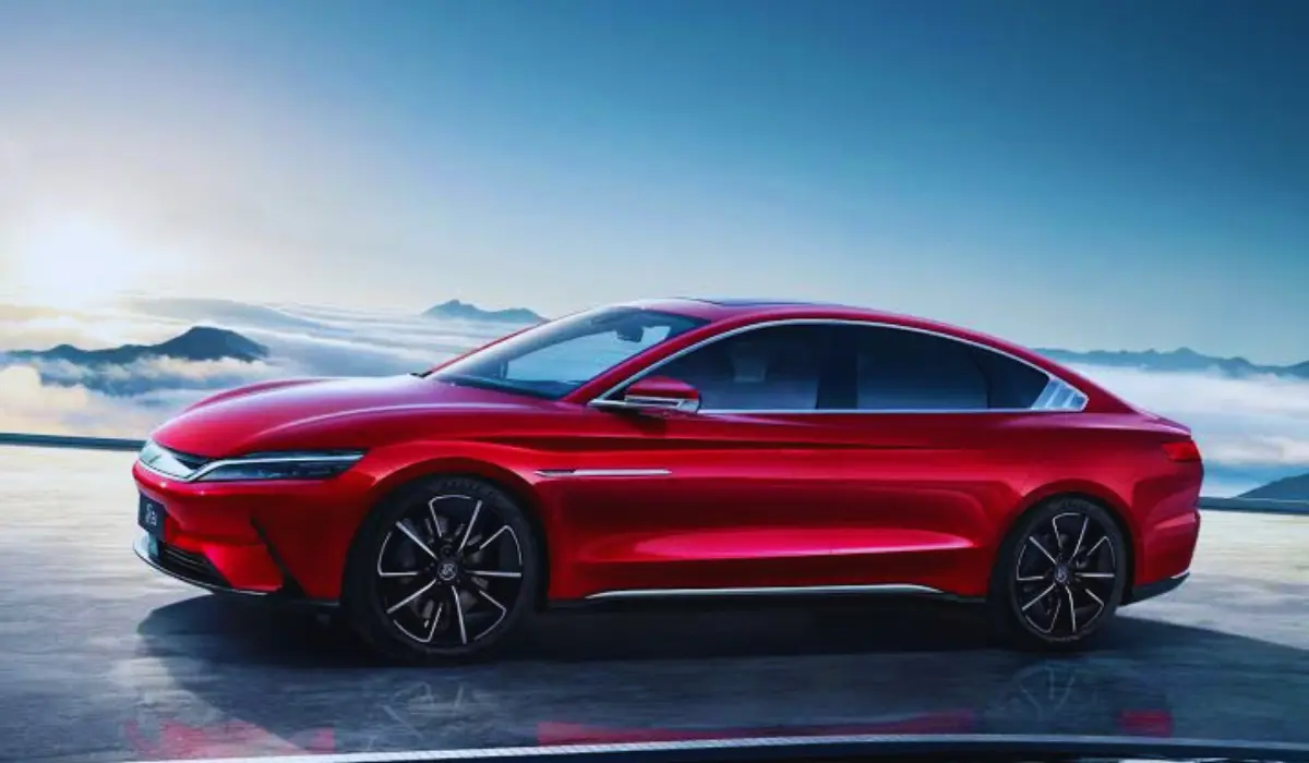 BYD Aktie zeigt erste Erholungszeichen: Lohnt sich der Einstieg bei der chinesischen E-Auto-Aktie jetzt? Aktueller Kurs und Ausblick